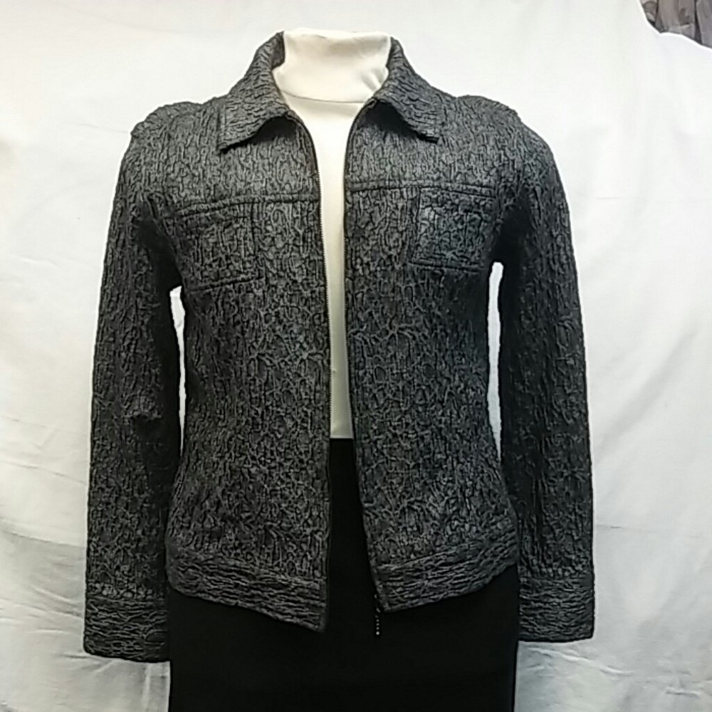 Chico's- Sz 1 shimmering, gray, textured jacket